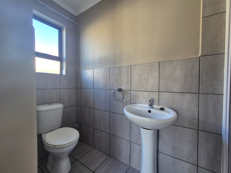 To Let 3 Bedroom Property for Rent in Stellendale Western Cape